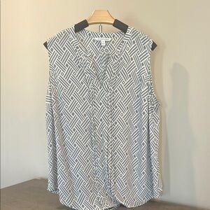 Geometric Black and White Sleeveless Top